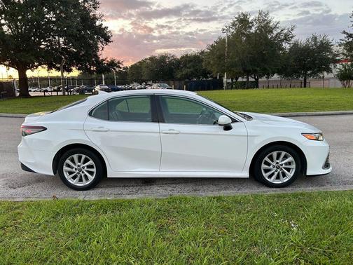 2022 Toyota Camry LE