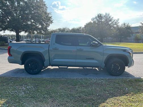 2024 Toyota Tundra SR5