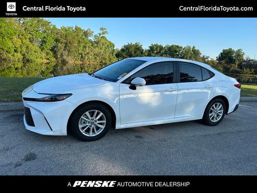 Ice Cap 2025 Toyota Camry LE