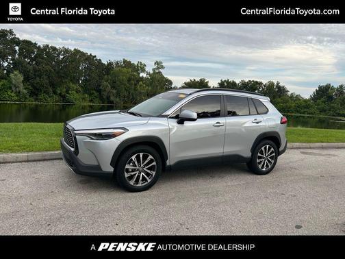 2023 Toyota Corolla Cross XLE