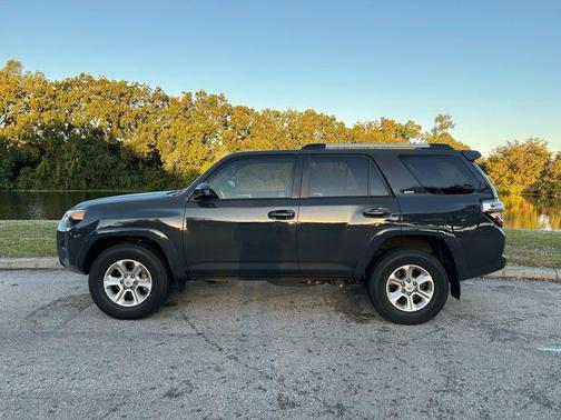 2024 Toyota 4Runner SR5