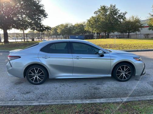 Celestial Silver Metallic 2024 Toyota Camry SE