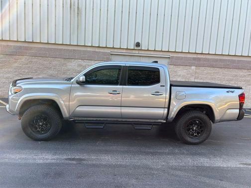 2020 Toyota Tacoma SR5