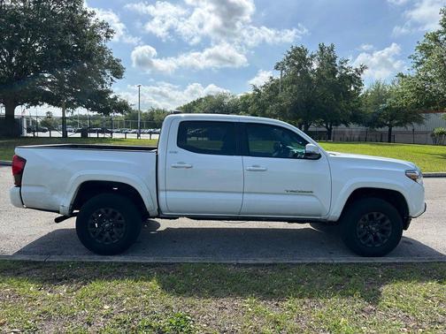 Ice Cap 2023 Toyota Tacoma SR5