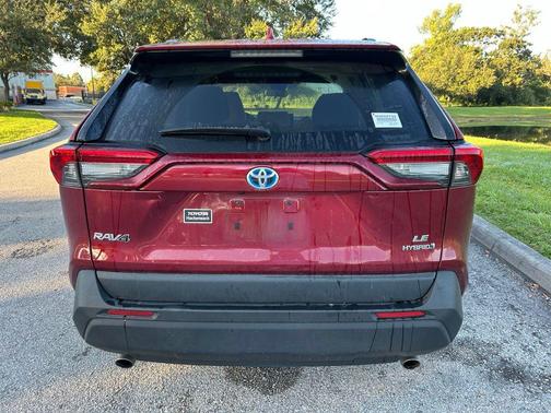 2022 Toyota RAV4 Hybrid LE