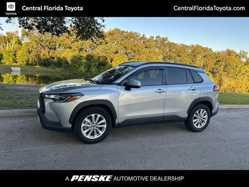 2023 Toyota Corolla Cross LE