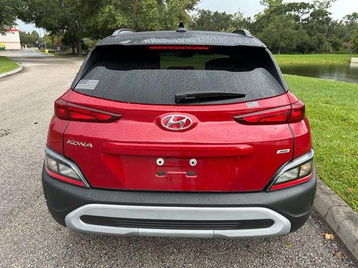 2022 Hyundai KONA SEL