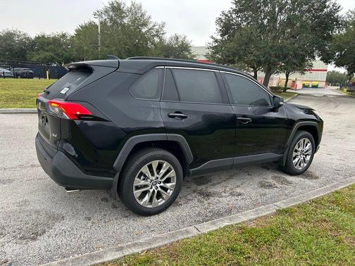 2024 Toyota RAV4 XLE Premium