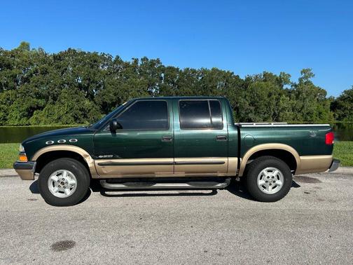 2002 Chevrolet S-10 Base