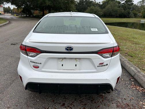 2024 Toyota Corolla Hybrid SE
