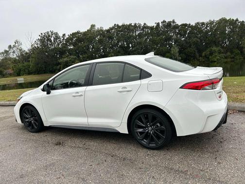 2024 Toyota Corolla Hybrid SE