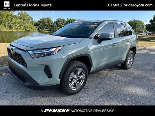 2022 Toyota RAV4 XLE