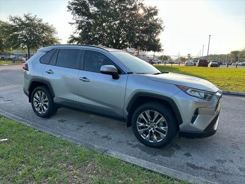 2021 Toyota RAV4 XLE Premium