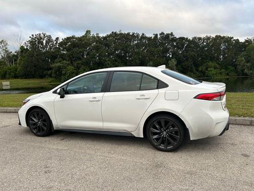 2025 Toyota Corolla SE