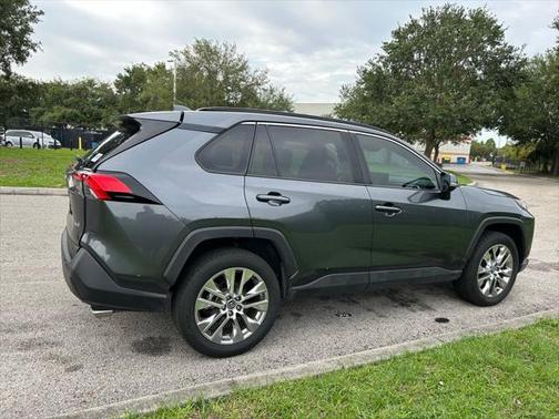 2020 Toyota RAV4 XLE Premium