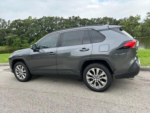 2020 Toyota RAV4 XLE Premium