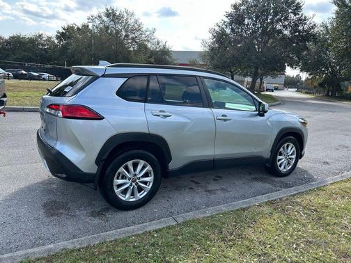 2023 Toyota Corolla Cross LE