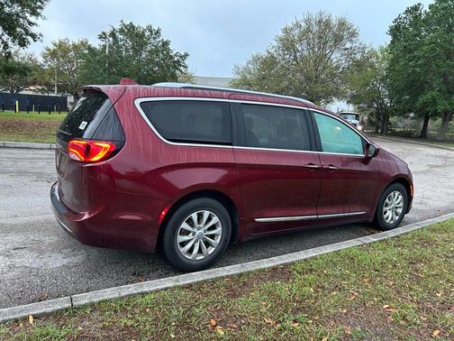 2018 Chrysler Pacifica Touring-L