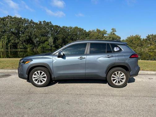 2022 Toyota Corolla Cross LE