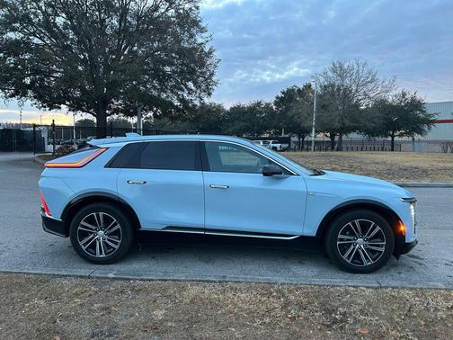 2024 Cadillac LYRIQ Luxury