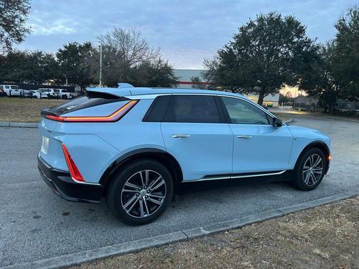 2024 Cadillac LYRIQ Luxury