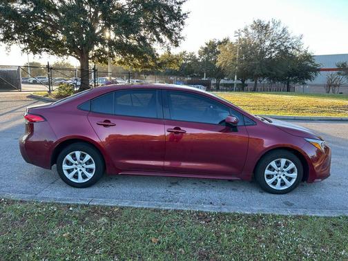 2025 Toyota Corolla Hybrid SE