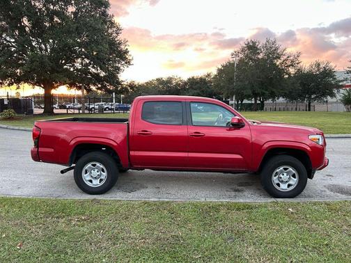 2022 Toyota Tacoma SR