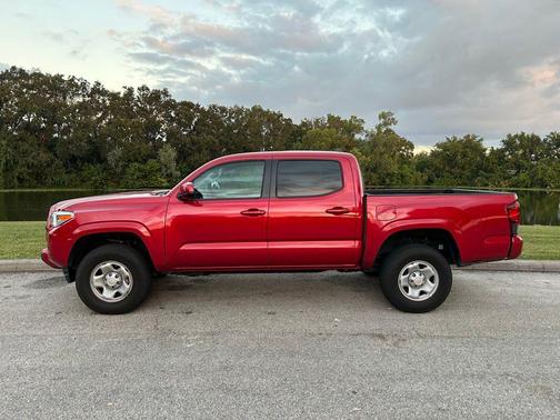 2022 Toyota Tacoma SR