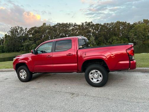 2022 Toyota Tacoma SR