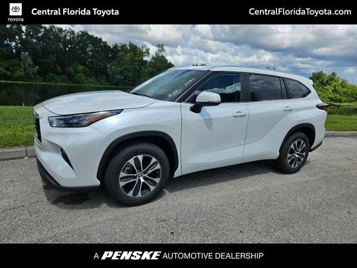 2024 Toyota Highlander XLE