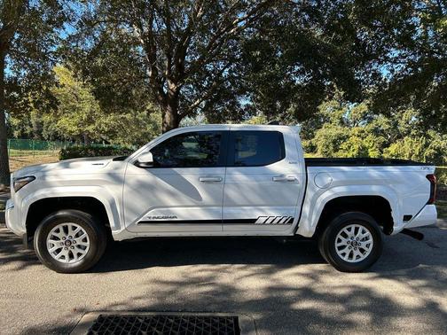 2024 Toyota Tacoma SR5