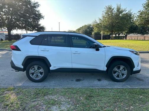 2024 Toyota RAV4 Hybrid LE