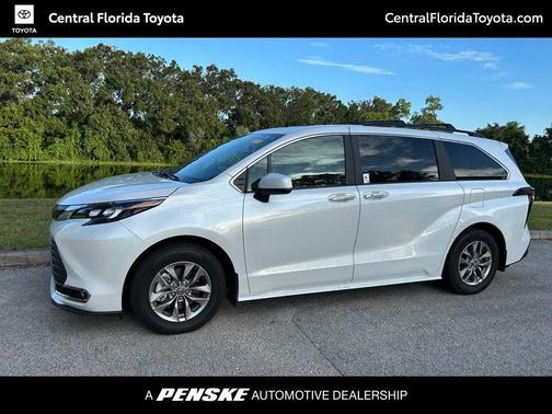 2024 Toyota Sienna XLE 8 Passenger