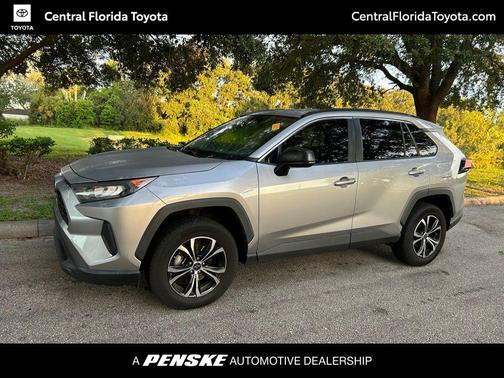 2020 Toyota RAV4 LE