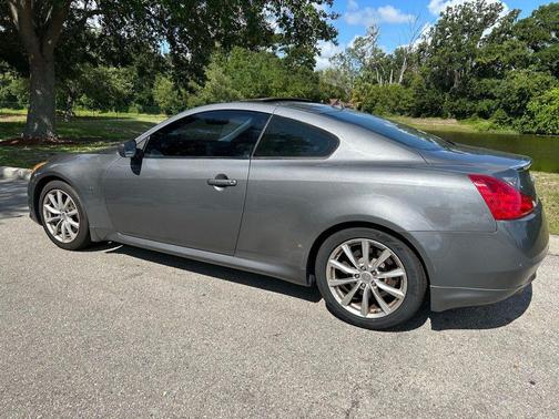 Graphite Shadow 2014 INFINITI Q60 Journey