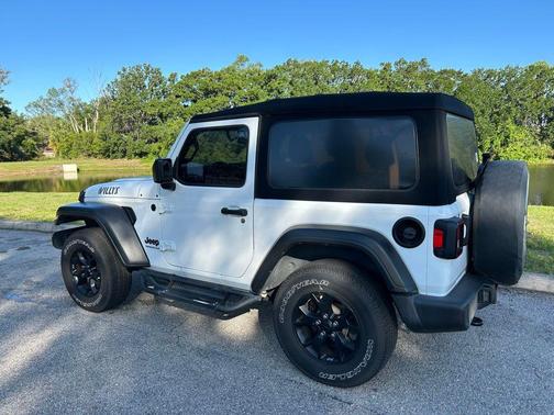 Bright White Clearcoat 2021 Jeep Wrangler Willys