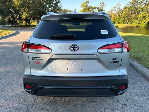 2024 Toyota Corolla Hybrid SE