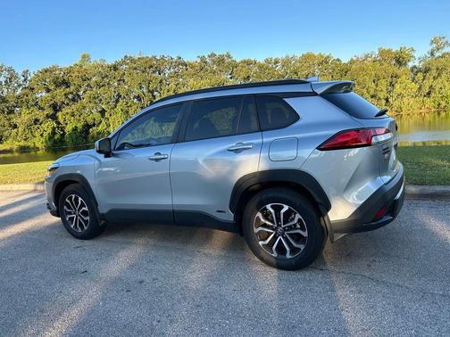 2024 Toyota Corolla Hybrid SE