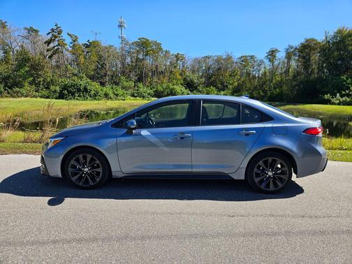 2024 Toyota Corolla Hybrid SE