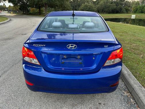 2013 Hyundai Accent GLS