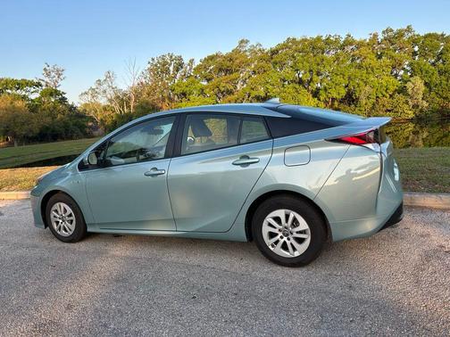 Sea Glass Pearl 2018 Toyota Prius One