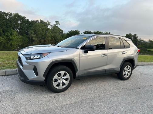 Silver Sky Metallic 2021 Toyota RAV4 LE