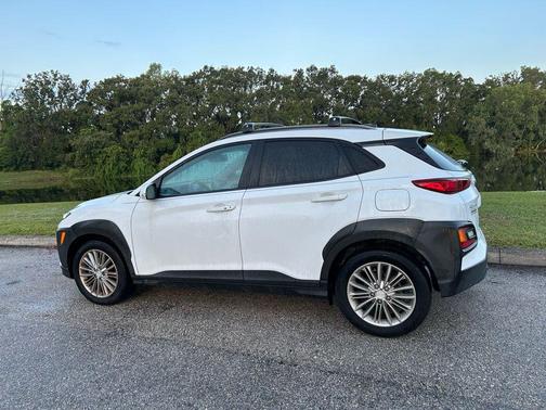 2021 Hyundai KONA SEL