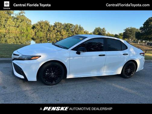 2022 Toyota Camry SE