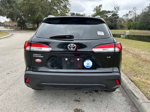 2024 Toyota Corolla Cross LE