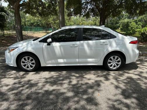 2024 Toyota Corolla Hybrid LE