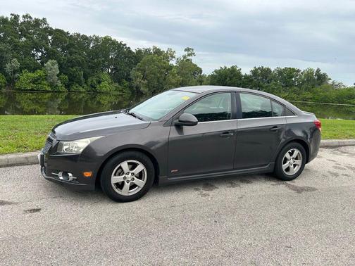 Tungsten Metallic 2014 Chevrolet Cruze 1LT