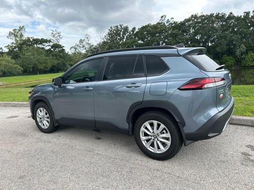 Celestite 2026 Toyota Corolla Cross LE