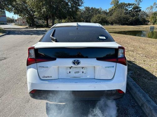 2022 Toyota Prius LE