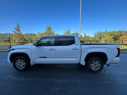 2025 Toyota Tundra SR5